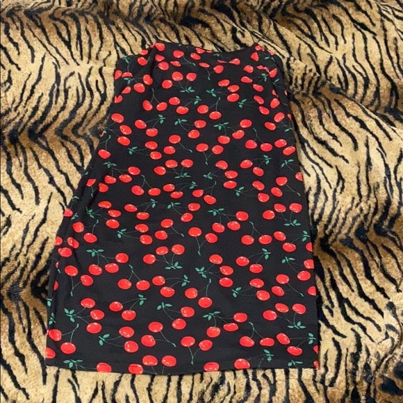 Fashion Nova Dresses & Skirts - Fashion Nova cherry print 🍒 print bodycon dress